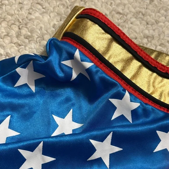 Wonder Woman skirt - Picture 5 of 10